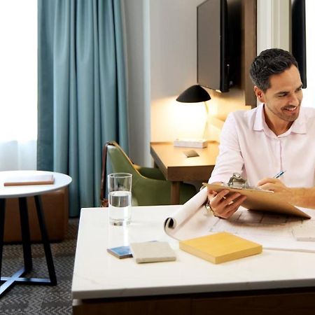 Staybridge Suites Southgate - Detroit Area Екстериор снимка