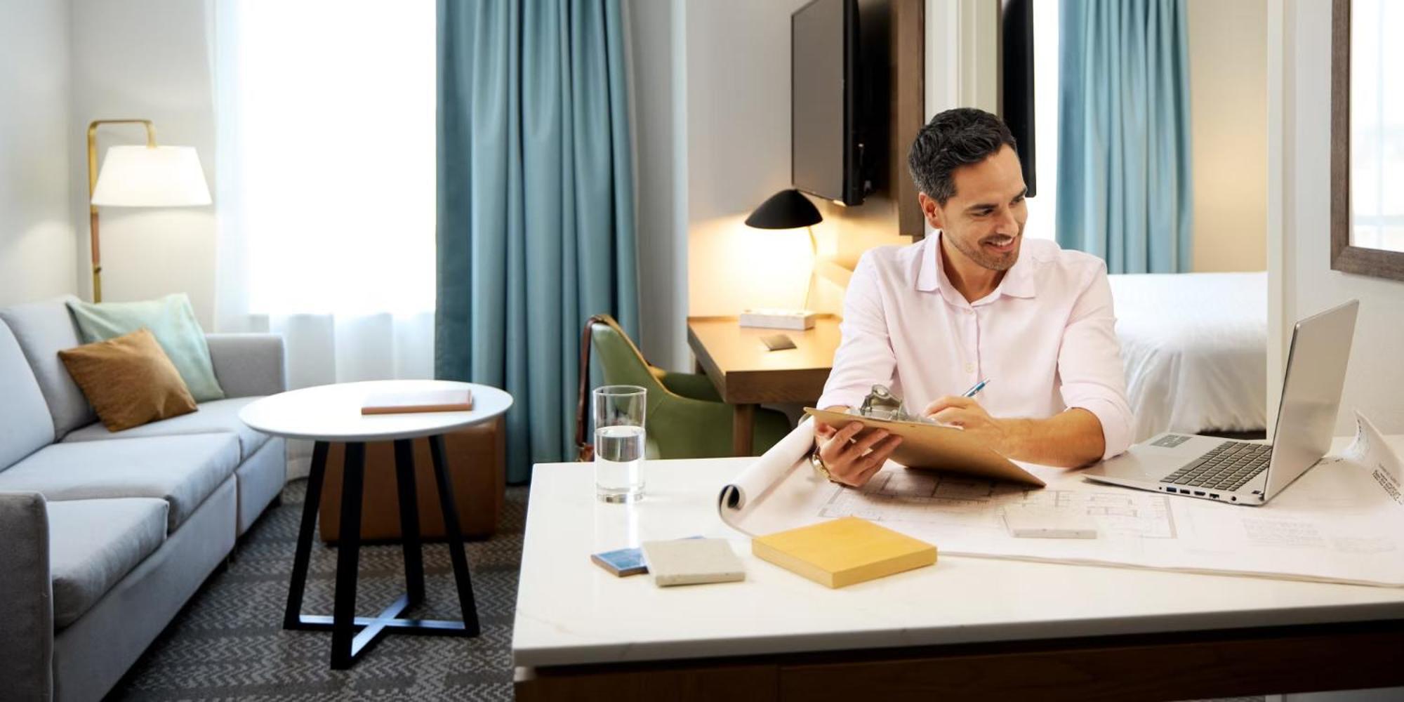 Staybridge Suites Southgate - Detroit Area Екстериор снимка